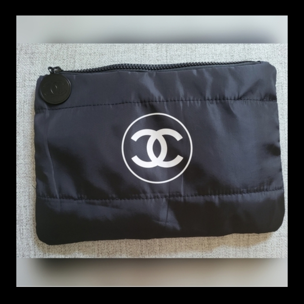 Unique Accessory Essential Pouch Or iPad Case For Protection